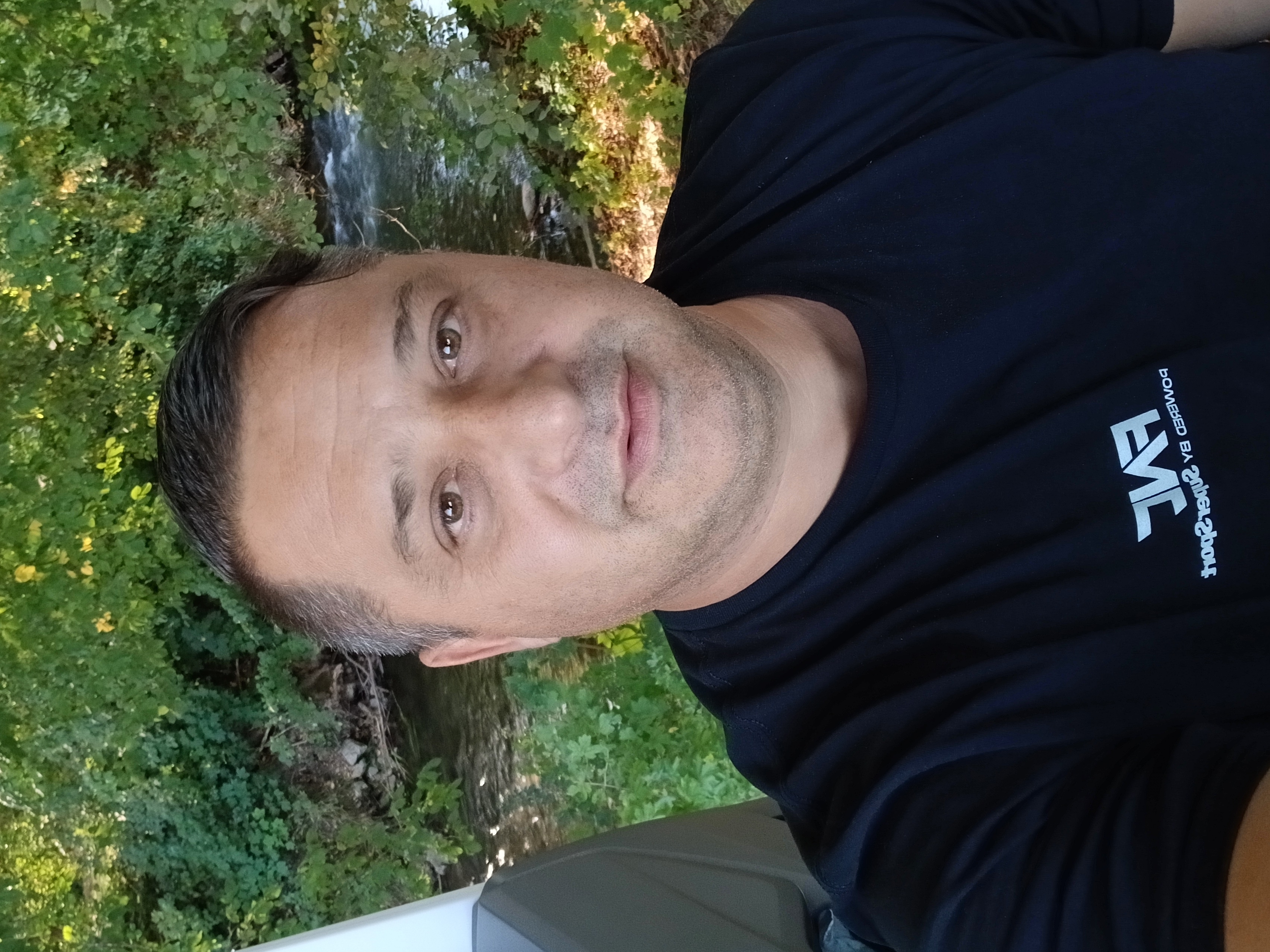 ivandzg@web.de