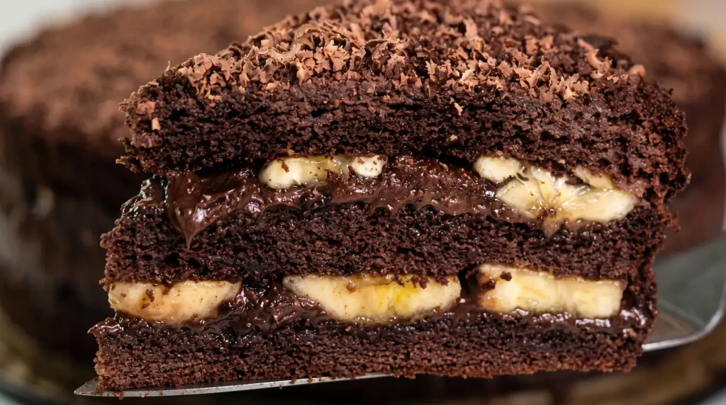 Nutella-Banana Torta – Kremasta, Sočna i Punjena Čokoladom!
